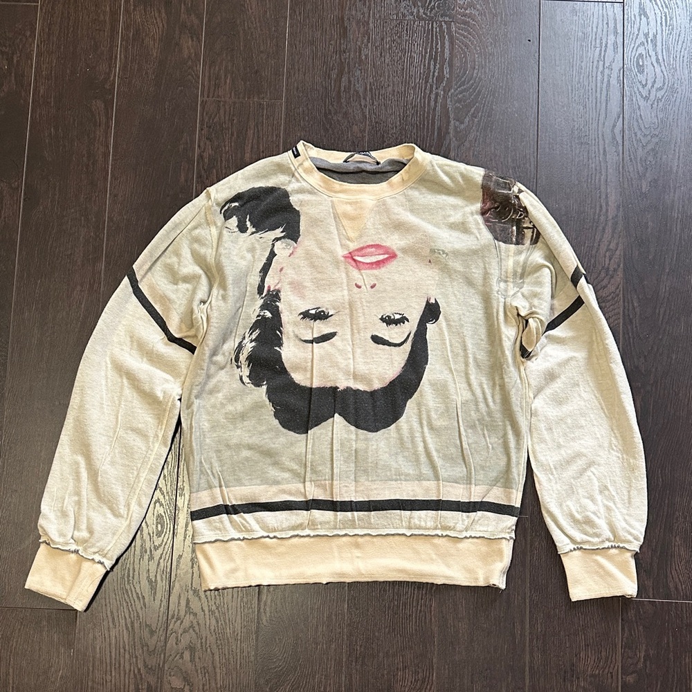 Dolce & Gabbana Graphic Beige Sweater